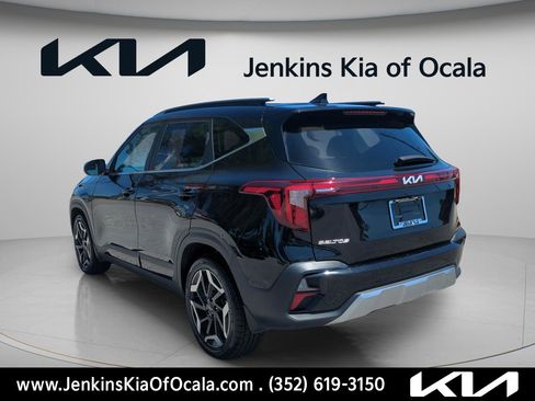 Certified 2024 Kia Seltos SX w/ SX Sunroof Package AWD/4WD image 6