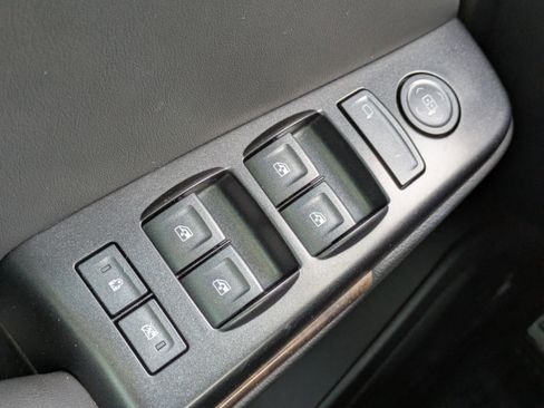 Used 2017 Chevrolet Tahoe LS w/ All-Season Package image 16