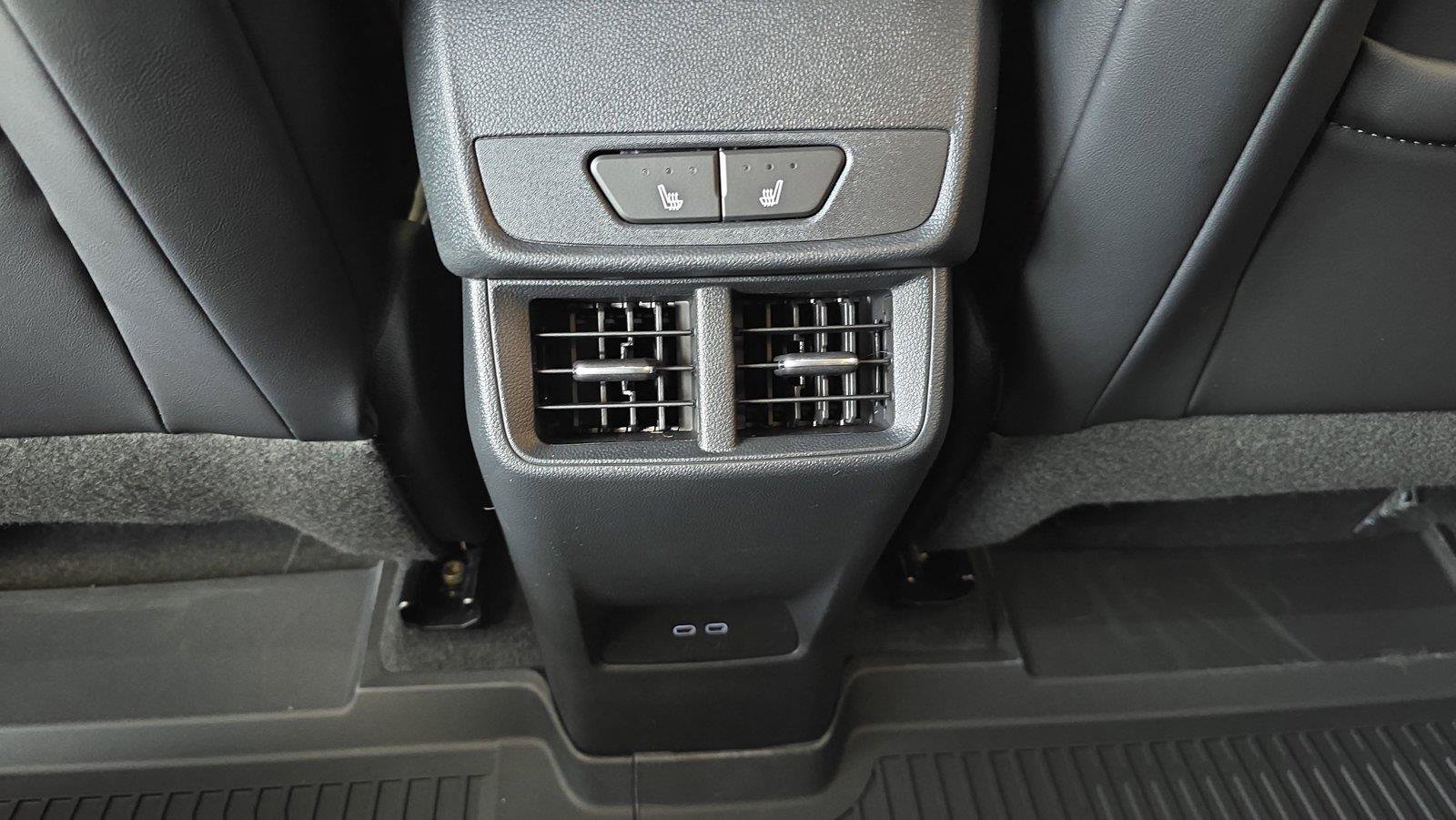 New 2027 GMC Terrain AT4 w/ Convenience Package III AWD/4WD image 20