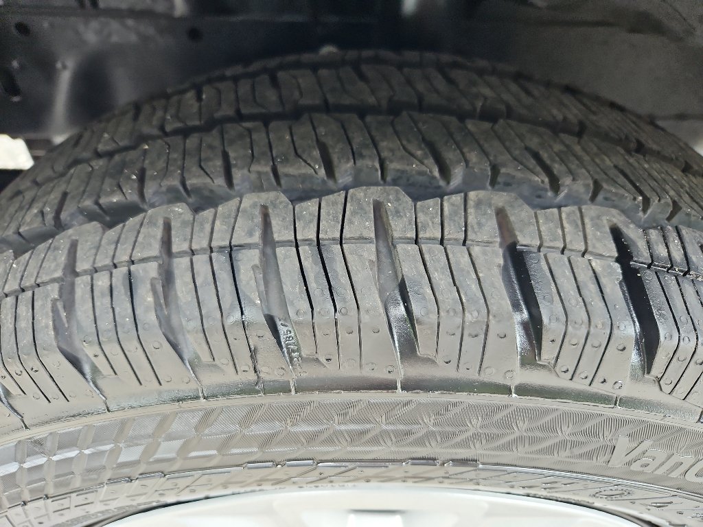 Used 2024 Ford E-Transit Low Roof RWD image 26