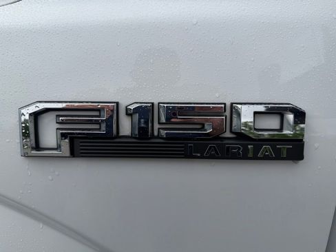 Used 2018 Ford F150 Lariat w/ Equipment Group 502A Luxury AWD/4WD image 14