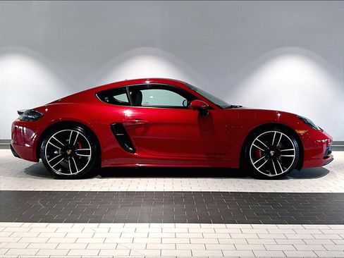 Used 2024 Porsche 718 Cayman GTS image 11