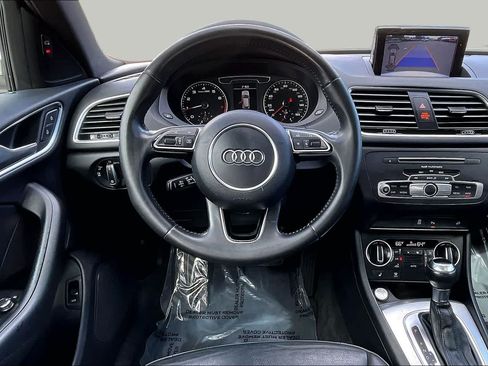 Used 2016 Audi Q3 2.0T Premium Plus w/ Technology Package FWD image 5