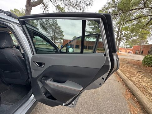 Used 2024 Subaru Crosstrek 2.5i Limited w/ Crosstrek Mirror Package image 29