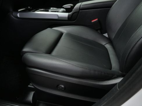 Certified 2021 Mercedes-Benz GLB 250 4MATIC image 18