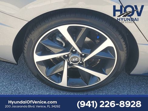 Used 2023 Hyundai Sonata SEL Plus FWD image 12