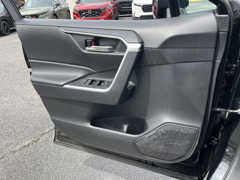 Used 2024 Toyota RAV4 XLE FWD image 13