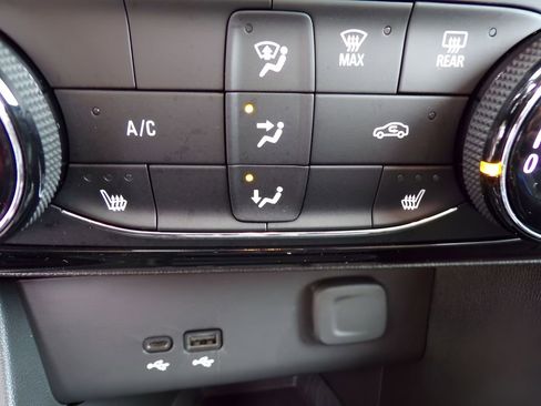 Used 2025 Buick Encore GX Sport Touring w/ Comfort Package FWD image 20