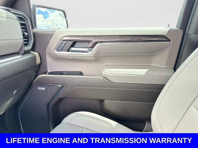 Used 2023 Chevrolet Silverado 1500 LTZ AWD/4WD image 23