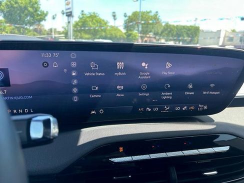 Used 2025 Buick Enclave Preferred FWD image 11