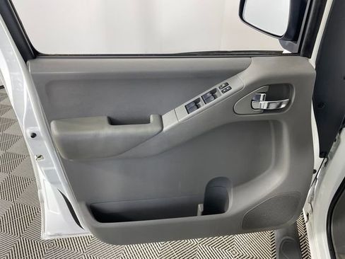 Used 2012 Nissan Frontier SV RWD image 14