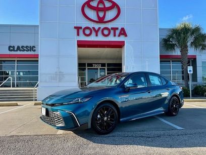 New 2026 Toyota Camry SE w/ Convenience Package