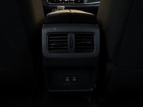 Used 2025 Nissan Rogue SV FWD image 13