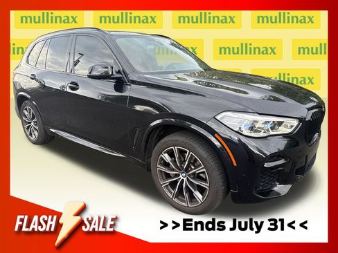 Used 2022 BMW X5 xDrive40i w/ M Sport Package AWD/4WD image 1