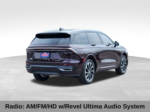Used 2024 Lincoln Nautilus Reserve w/ Equipment Group 203A AWD/4WD image 5