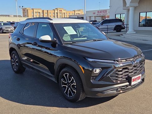 Used 2025 Chevrolet TrailBlazer ACTIV image 5