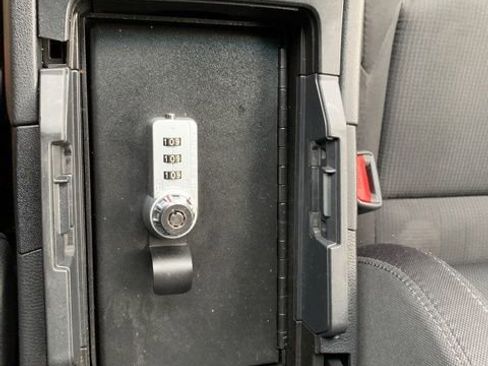 Certified 2021 Toyota Venza XLE w/ Softex Package image 26