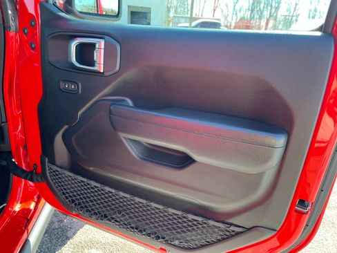 Used 2023 Jeep Wrangler Rubicon w/ LED Lighting Group image 35