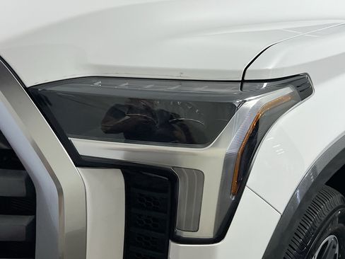 Used 2023 Toyota Tundra Limited AWD/4WD image 11