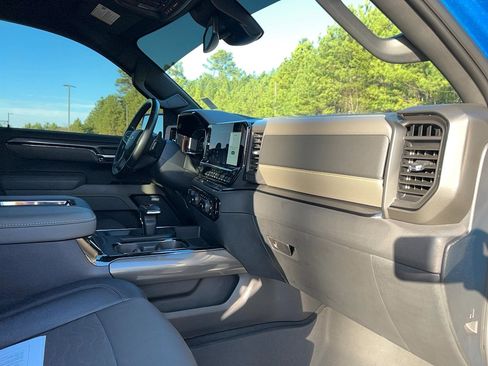 Used 2022 Chevrolet Silverado 1500 ZR2 image 24