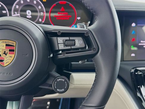 New 2026 Porsche Panamera 4 image 13