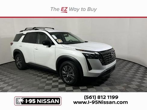 Certified 2026 Nissan Pathfinder SV image 1