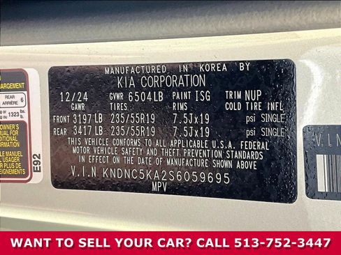 Used 2025 Kia Carnival EX FWD image 17