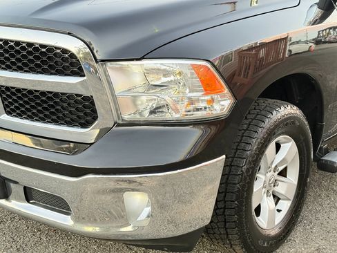 Used 2018 RAM 1500 Classic SLT w/ Luxury Group image 9