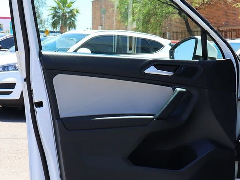 Used 2019 Volkswagen Tiguan SE w/ Panoramic Sunroof Package AWD/4WD image 36
