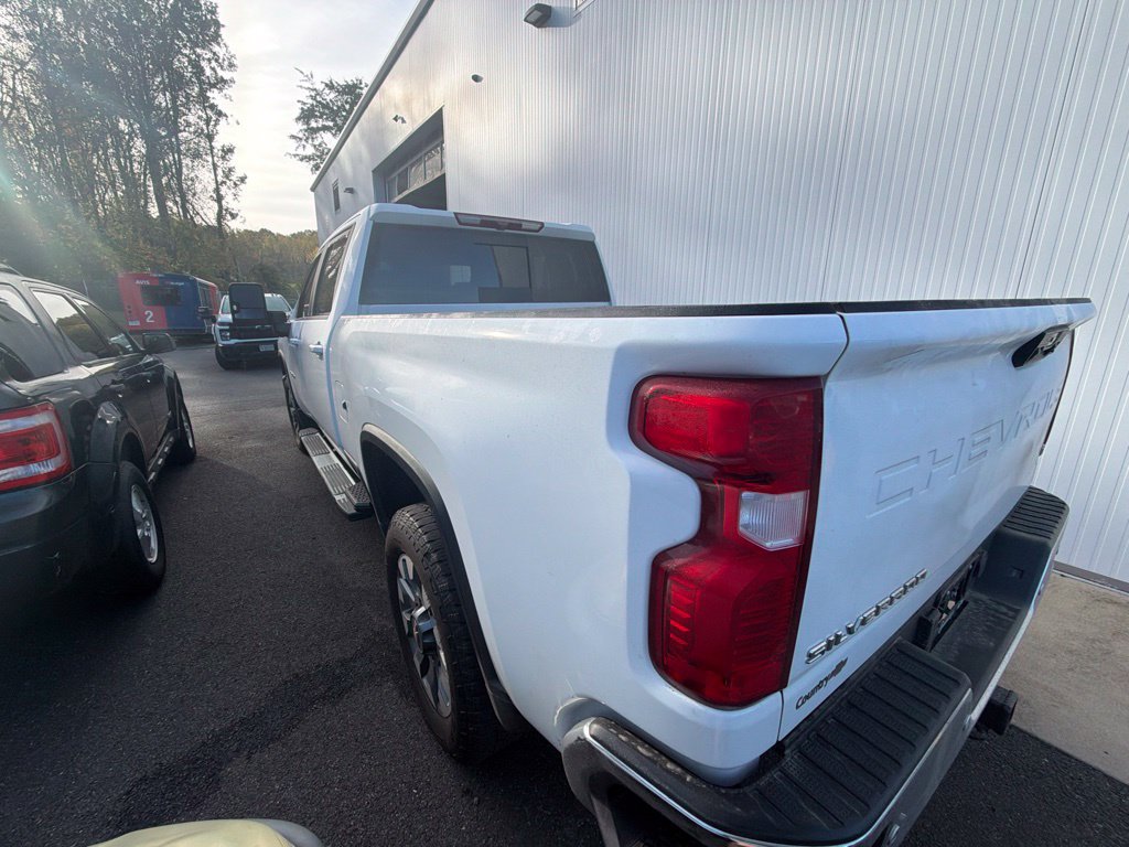Used 2025 Chevrolet Silverado 2500 LT w/ All Star Edition AWD/4WD image 4