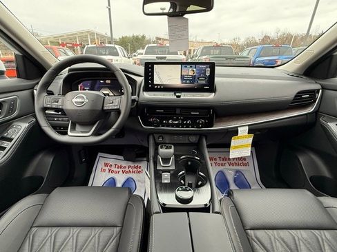 New 2026 Nissan Rogue Platinum image 21