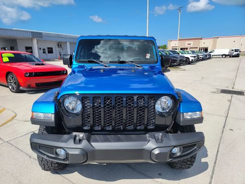 Used 2023 Jeep Gladiator Sport AWD/4WD image 7