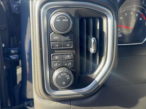 Used 2022 Chevrolet Silverado 1500 RST image 16