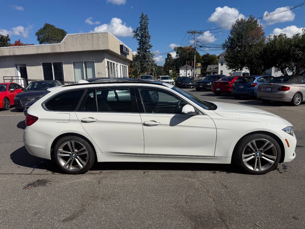 Used 2016 BMW 328i xDrive Wagon AWD/4WD image 10