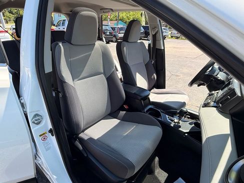 Used 2013 Toyota RAV4 XLE AWD/4WD image 16