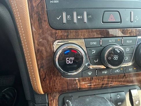 Used 2014 Chevrolet Traverse LT AWD/4WD image 16