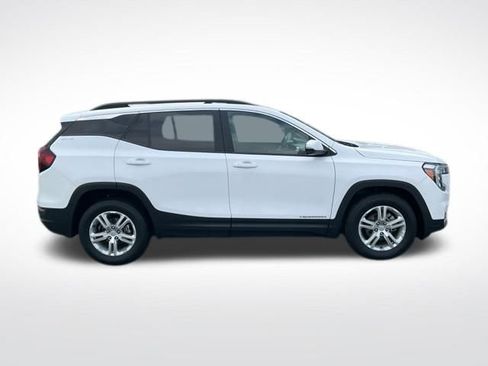 Certified 2023 GMC Terrain SLE w/ Driver Convenience Package image 5