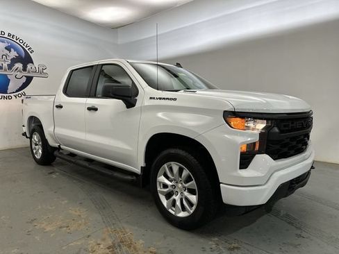 New 2026 Chevrolet Silverado 1500 Custom w/ LPO, Dark Essentials Package AWD/4WD image 10
