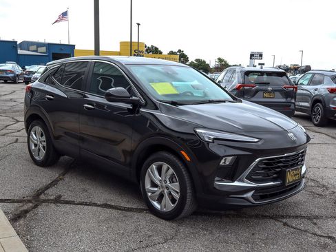Used 2025 Buick Encore GX Preferred FWD image 3