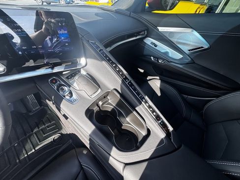 Used 2024 Chevrolet Corvette Stingray Preferred Cpe image 18