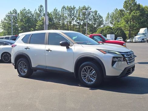 Used 2025 Nissan Rogue S AWD/4WD image 1