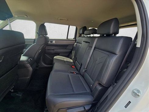 Used 2025 Hyundai Santa Fe SEL AWD/4WD image 17
