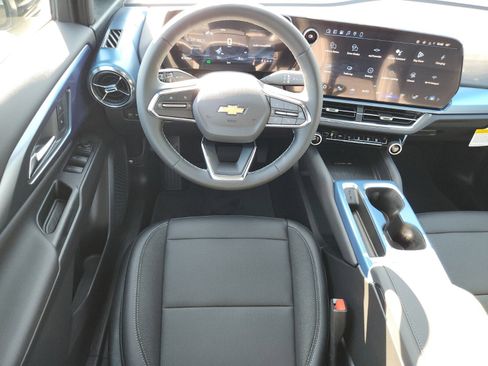 New 2026 Chevrolet Equinox EV LT image 9