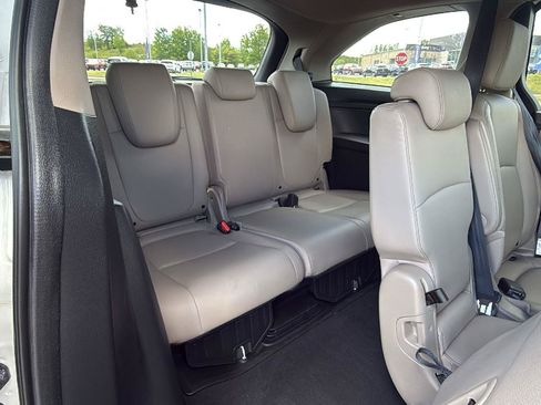 Used 2024 Honda Odyssey EX-L image 19