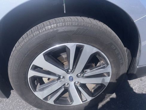 Used 2018 Subaru Outback 2.5i Limited AWD/4WD image 13