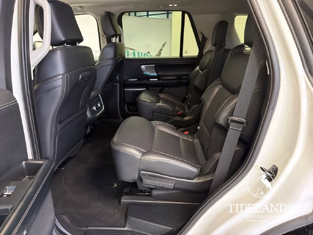 Certified 2025 Ford Expedition Platinum AWD/4WD image 30