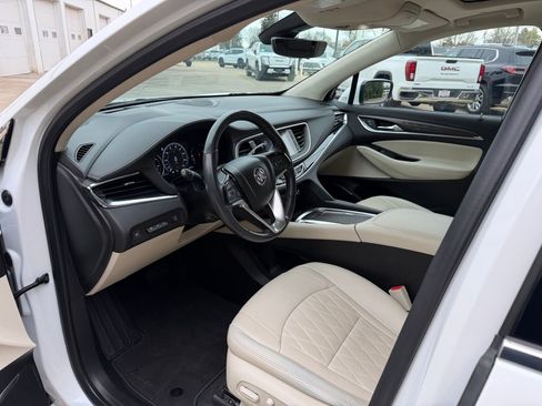 Used 2024 Buick Enclave Avenir w/ Avenir Technology Package image 4