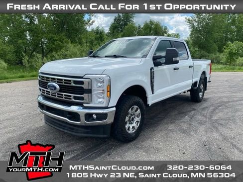 Used 2024 Ford F350 XLT w/ FX4 Off-Road Package AWD/4WD image 4