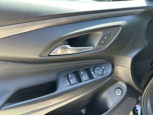 Certified 2024 Buick Envista Sport Touring w/ Convenience I Package FWD image 17