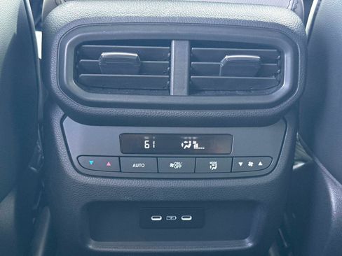 Certified 2024 Honda Pilot Touring image 19